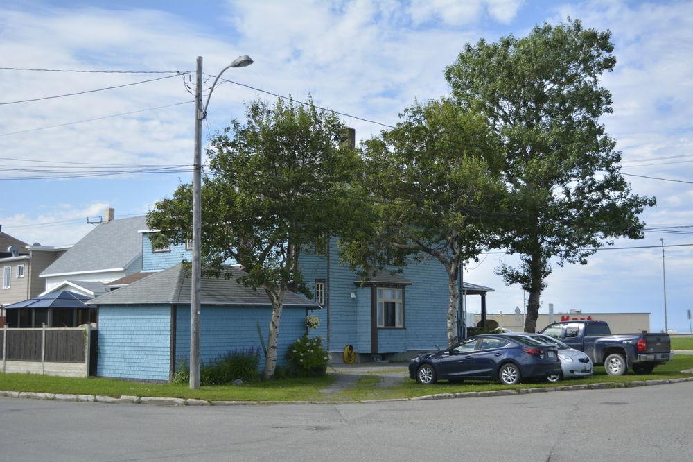 Auberge Bruine Oceane Matane Exterior photo